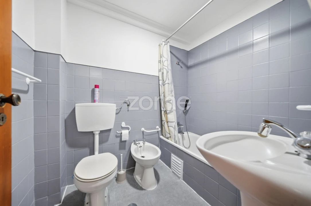 Apartamento T2 para Venda em São Domingos de Rana Foto 10
