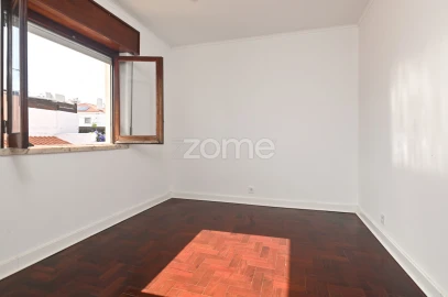 Apartamento T2 para Venda em São Domingos de Rana
