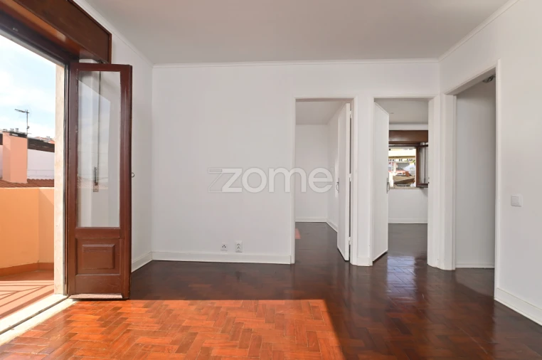 Apartamento T2 para Venda em São Domingos de Rana Foto 5