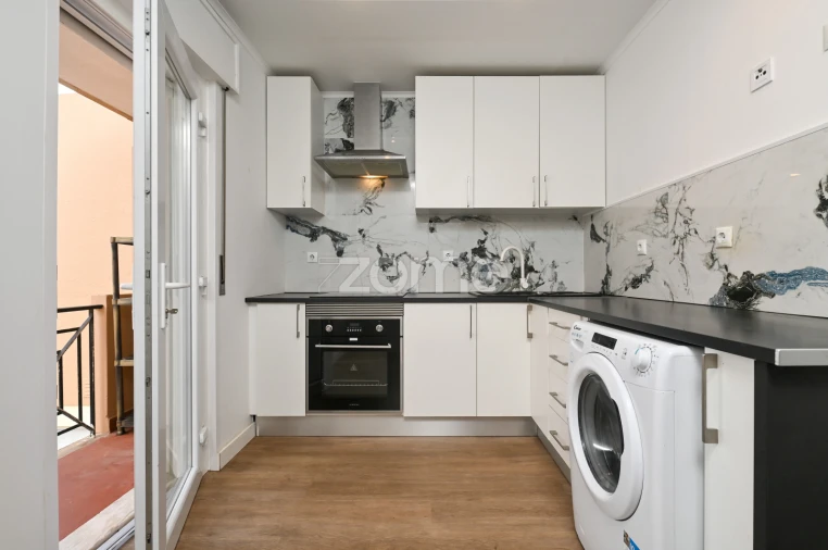 Apartamento T2 para Venda em São Domingos de Rana Foto 17
