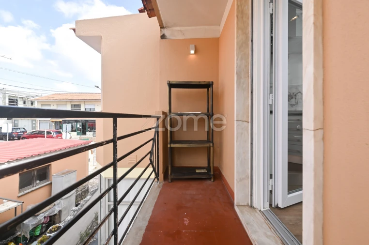 Apartamento T2 para Venda em São Domingos de Rana Foto 19