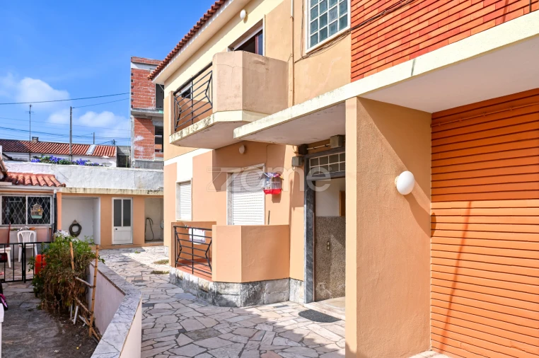 Apartamento T2 para Venda em São Domingos de Rana Foto 2