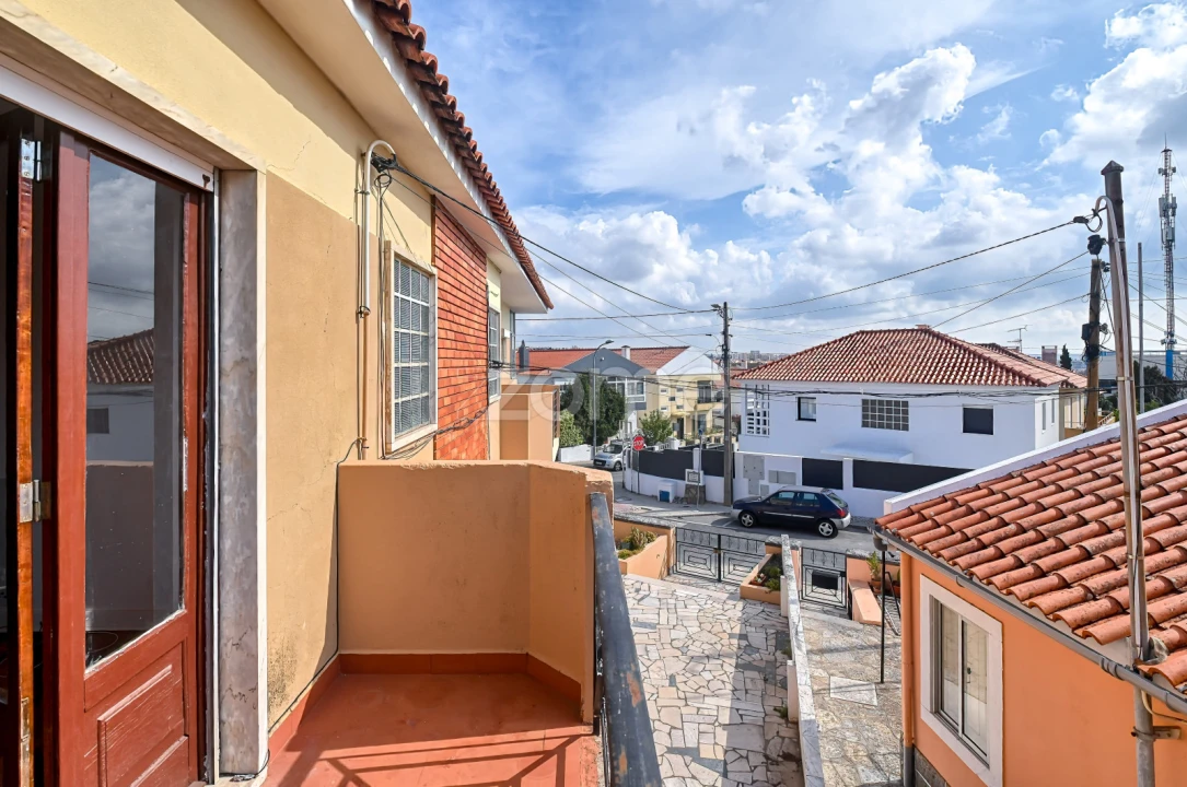 Apartamento T2 para Venda em São Domingos de Rana Foto 7