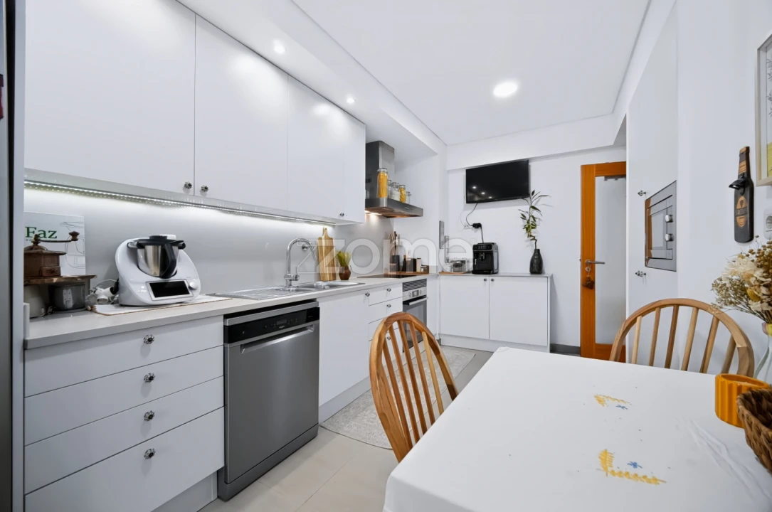 Apartamento T2 para Venda em Seixal, Arrentela e Aldeia de Paio Pires Foto 4