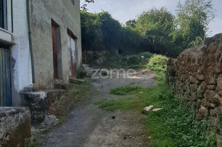 Moradia T2 para Venda em Almalagues Foto 6