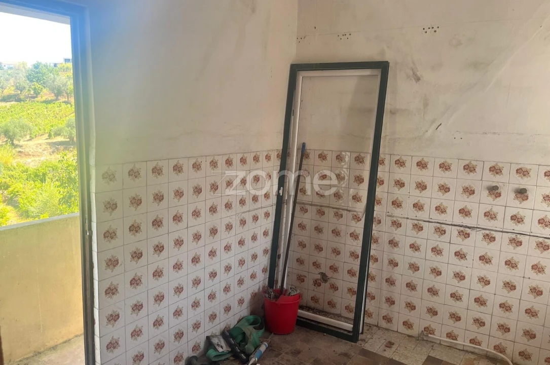 Moradia T3 para Venda em Almalagues Foto 6