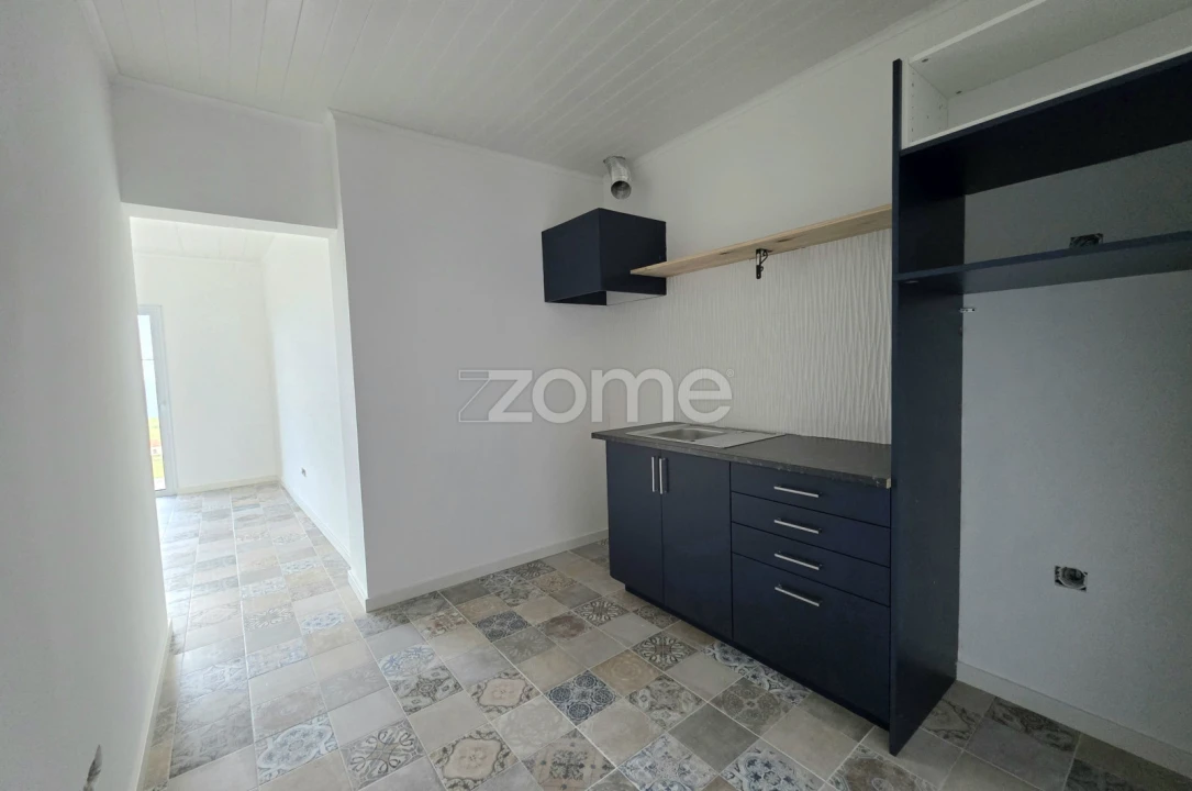 Moradia T3 para Venda em Lomba da Fazenda Foto 23
