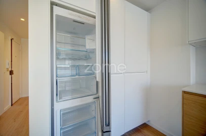 Apartamento T2 para Arrendamento em Benfica