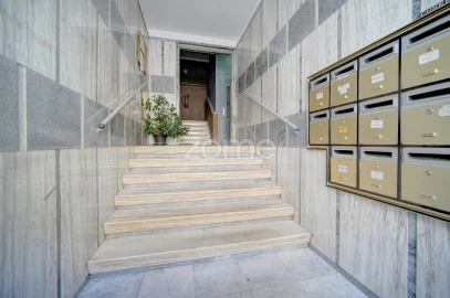 Apartamento T2 para Arrendamento em Benfica