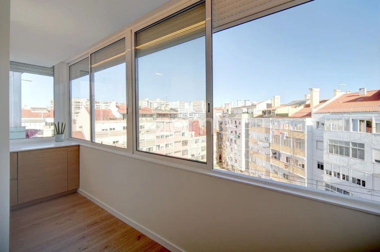 Apartamento T2 para Arrendamento em Benfica Foto 12