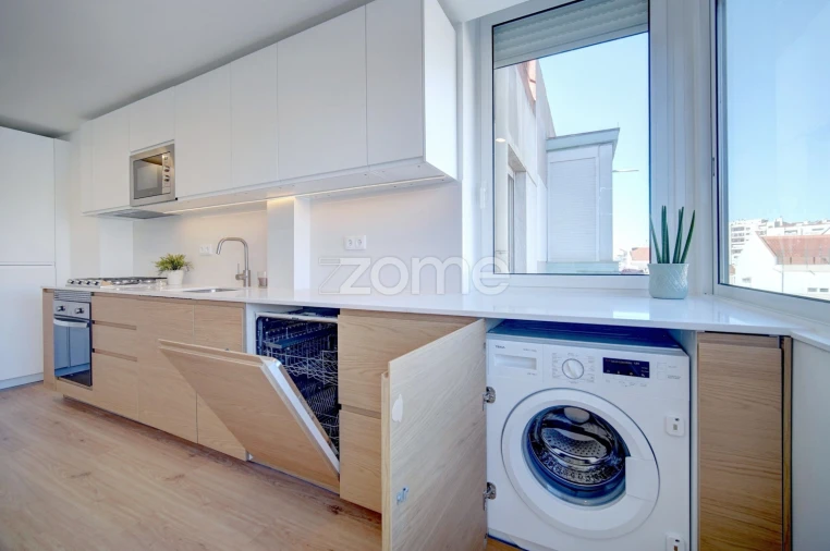 Apartamento T2 para Arrendamento em Benfica Foto 9