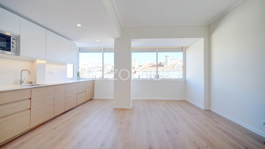 Apartamento T2 para Arrendamento em Benfica