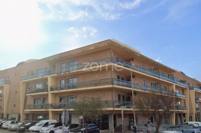 Apartamento T2 para Arrendamento em Aver-O-Mar, Amorim e Terroso