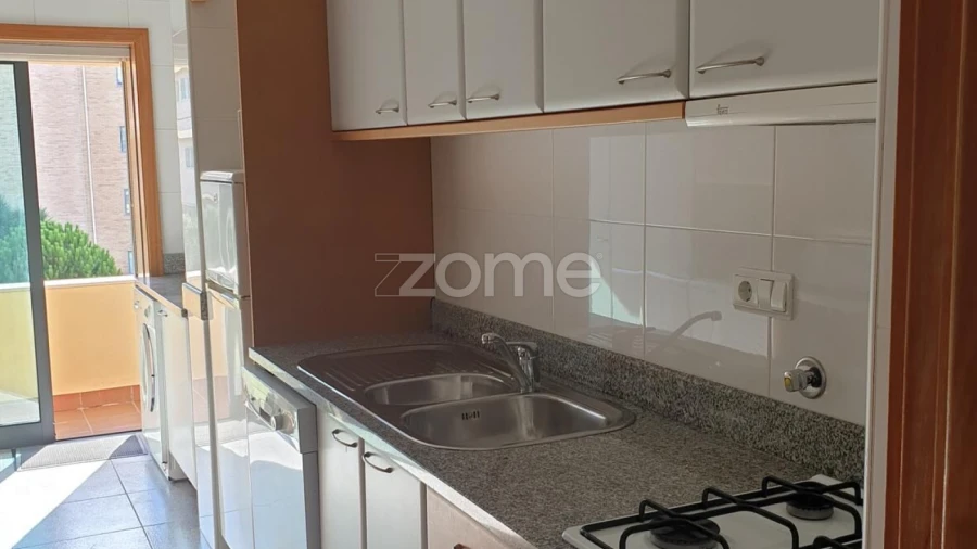 Apartamento T2 para Arrendamento em Aver-O-Mar, Amorim e Terroso