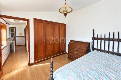 Moradia T4 para Venda em Salreu