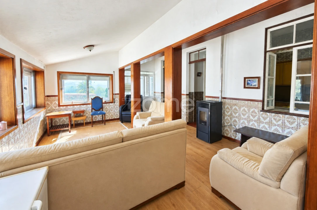 Moradia T4 para Venda em Salreu Foto 10