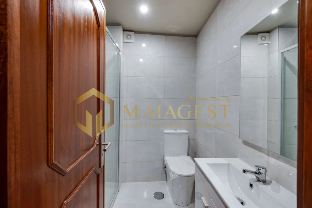 Apartamento T2 para Venda em Santa Marinha e São Pedro da Afurada Foto 21