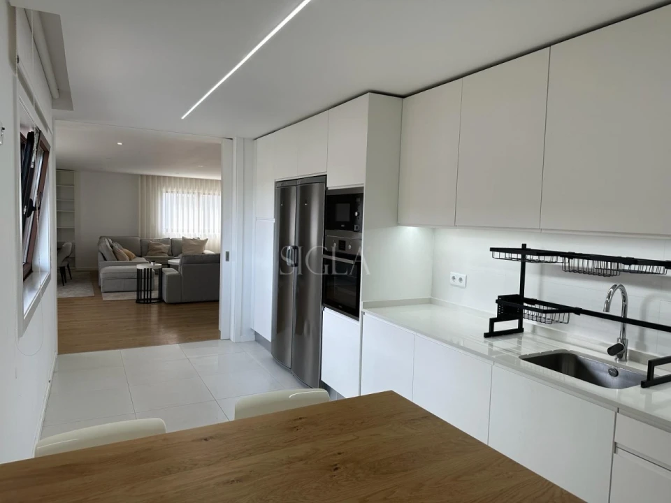 Apartamento T3 para Arrendamento em Gulpilhares e Valadares Foto 10