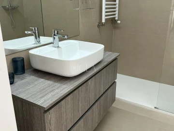 Apartamento T3 para Arrendamento em Gulpilhares e Valadares