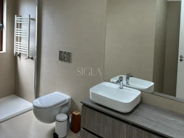 Apartamento T3 para Arrendamento em Gulpilhares e Valadares