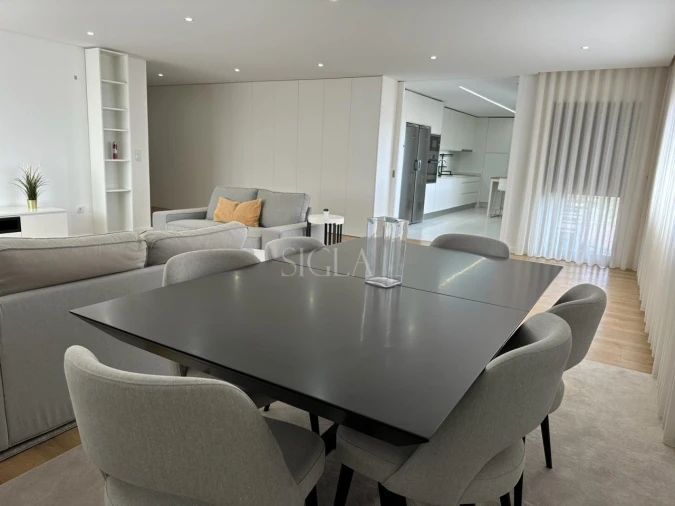 Apartamento T3 para Arrendamento em Gulpilhares e Valadares Foto 4