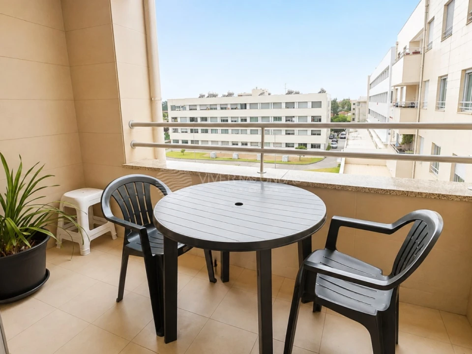 Apartamento T1 para Venda em Mafamude e Vilar do Paraíso Foto 2