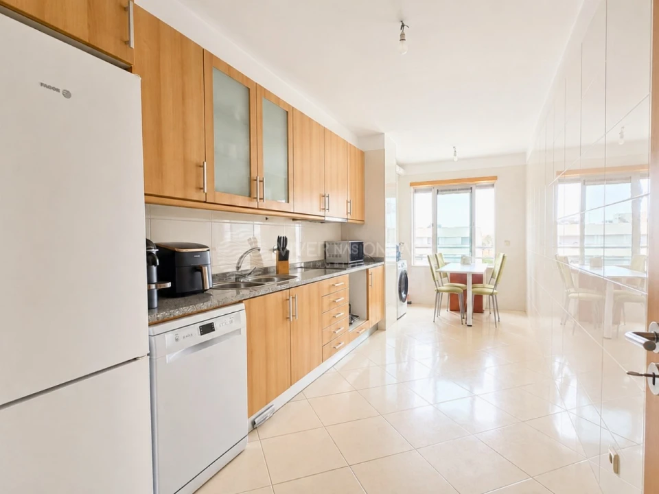 Apartamento T1 para Venda em Mafamude e Vilar do Paraíso Foto 8