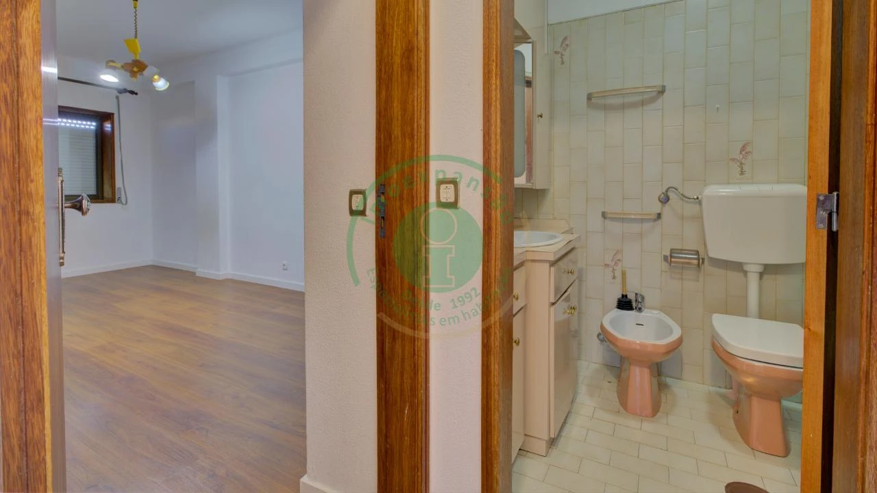 Apartamento T2 para Venda em Buarcos Foto 17