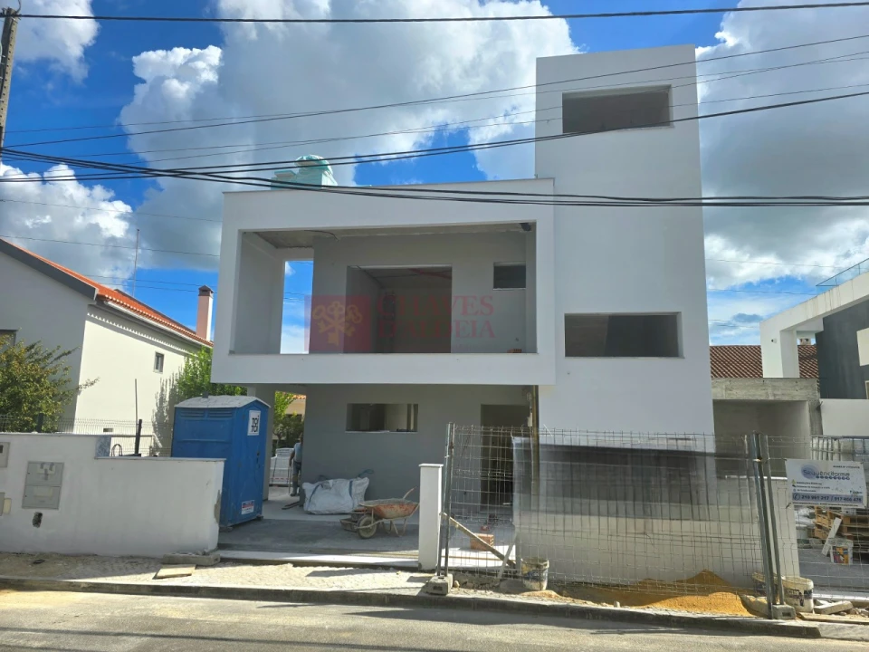 Moradia T4 para Venda em Santa Iria de Azoia, São João da Talha e Bobadela Foto 50