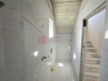 Moradia T4 para Venda em Santa Iria de Azoia, São João da Talha e Bobadela