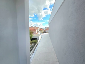 Moradia T4 para Venda em Santa Iria de Azoia, São João da Talha e Bobadela