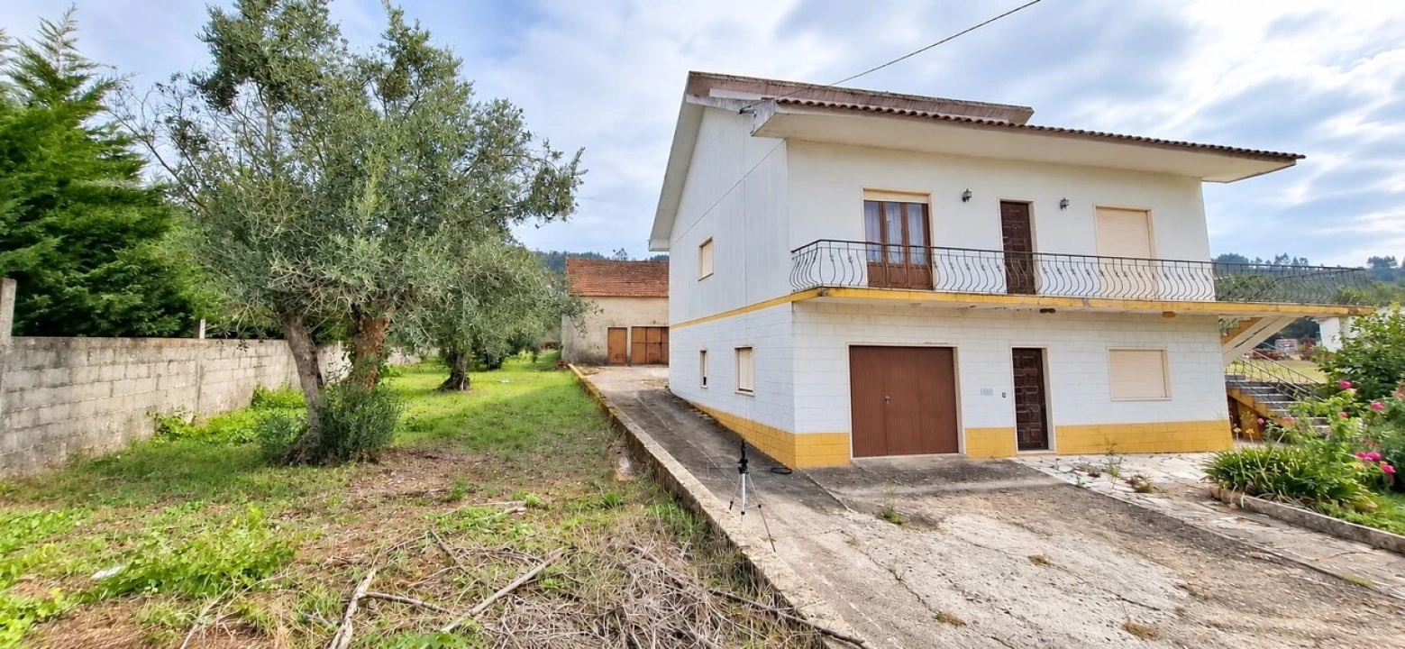 Moradia T3 para Venda em Areias e Pias Foto 1