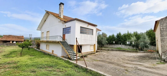 Moradia T3 para Venda em Areias e Pias