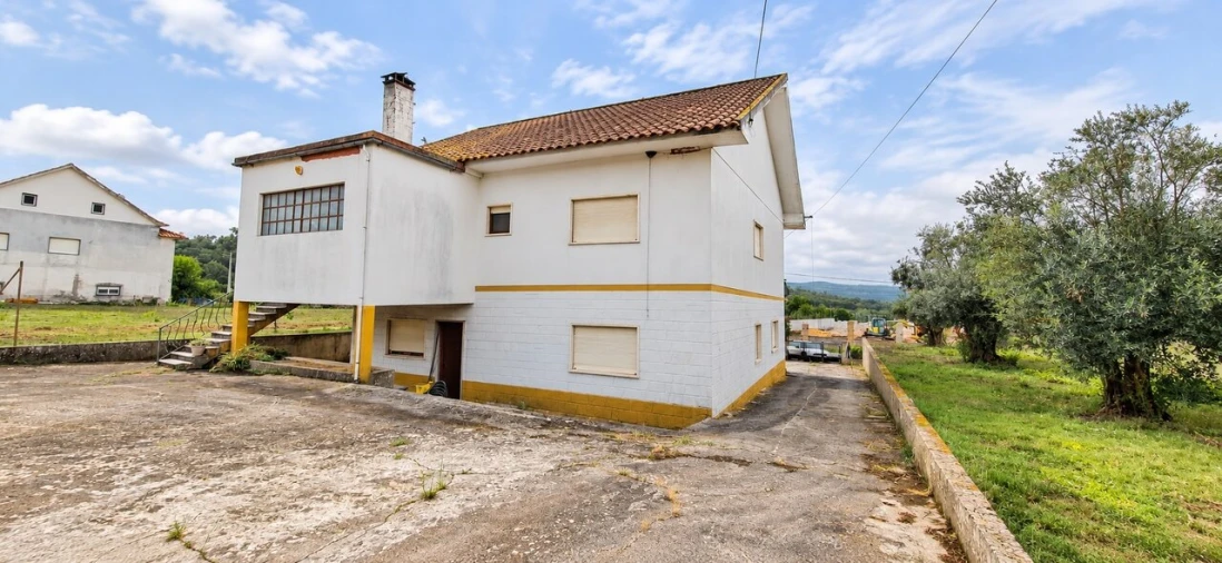 Moradia T3 para Venda em Areias e Pias Foto 4