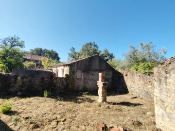 Moradia T6 para Venda em Pussos São Pedro