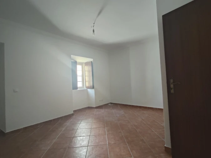 Moradia T5 para Venda em Chão de Couce Foto 6