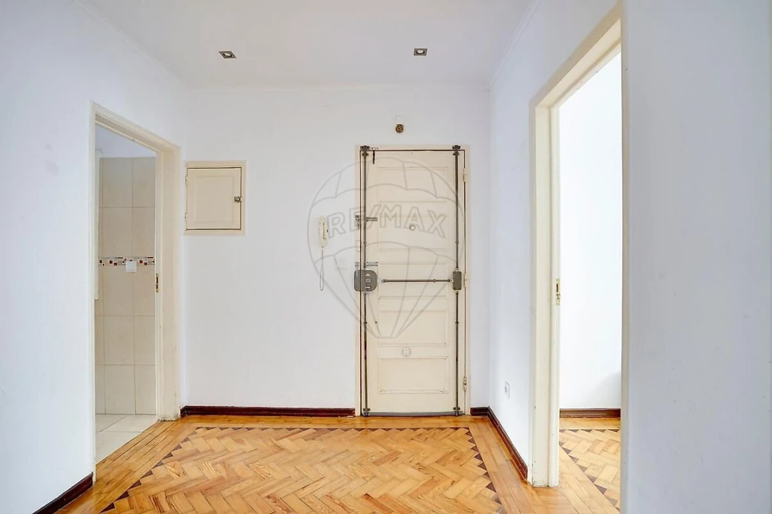 Apartamento T2 para Venda em Penha de França Foto 1