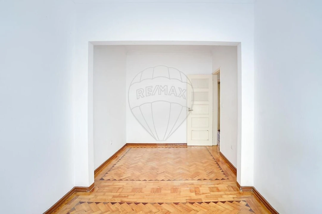 Apartamento T2 para Venda em Penha de França Foto 11