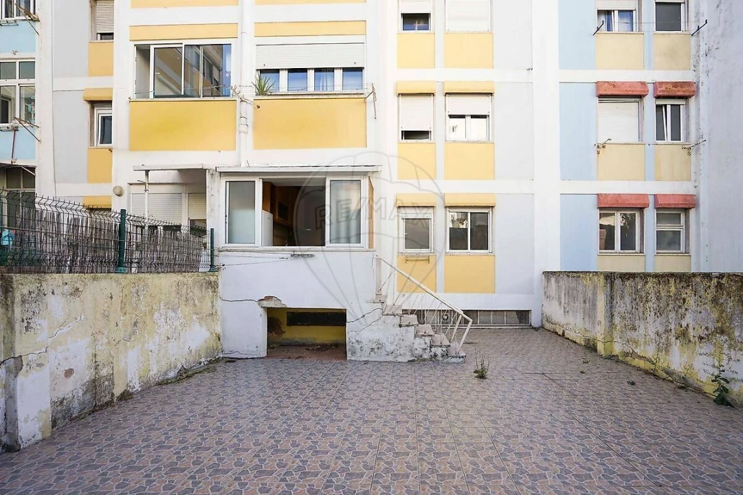 Apartamento T2 para Venda em Penha de França Foto 13