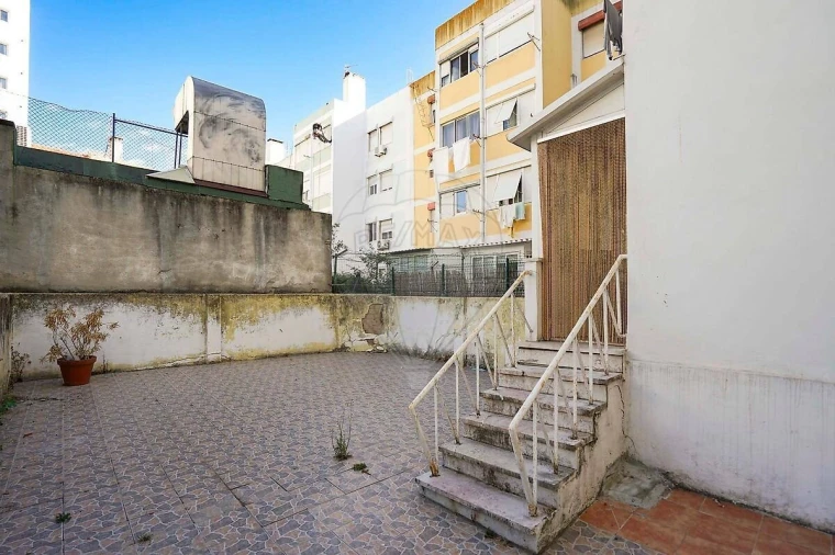 Apartamento T2 para Venda em Penha de França Foto 5