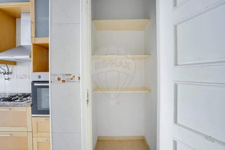 Apartamento T2 para Venda em Penha de França Foto 8