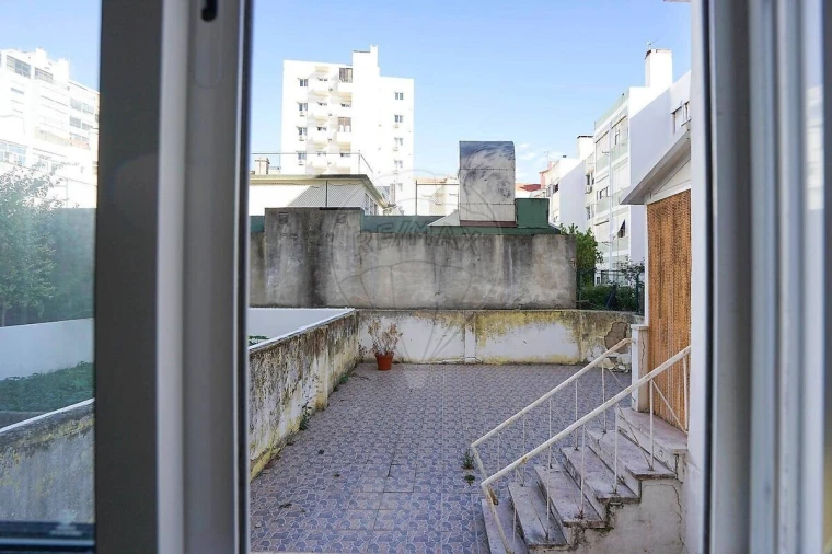 Apartamento T2 para Venda em Penha de França Foto 4