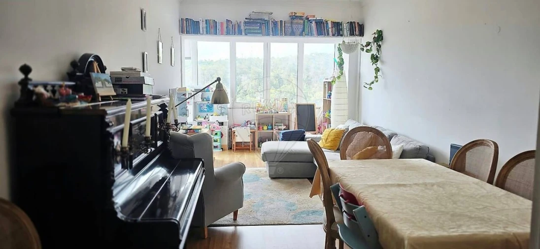 Apartamento T2 para Venda em Alvalade Foto 4