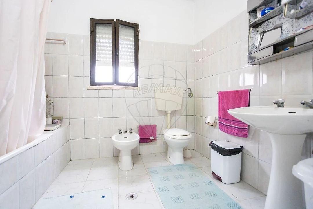 Moradia T2 para Venda em Couço Foto 5