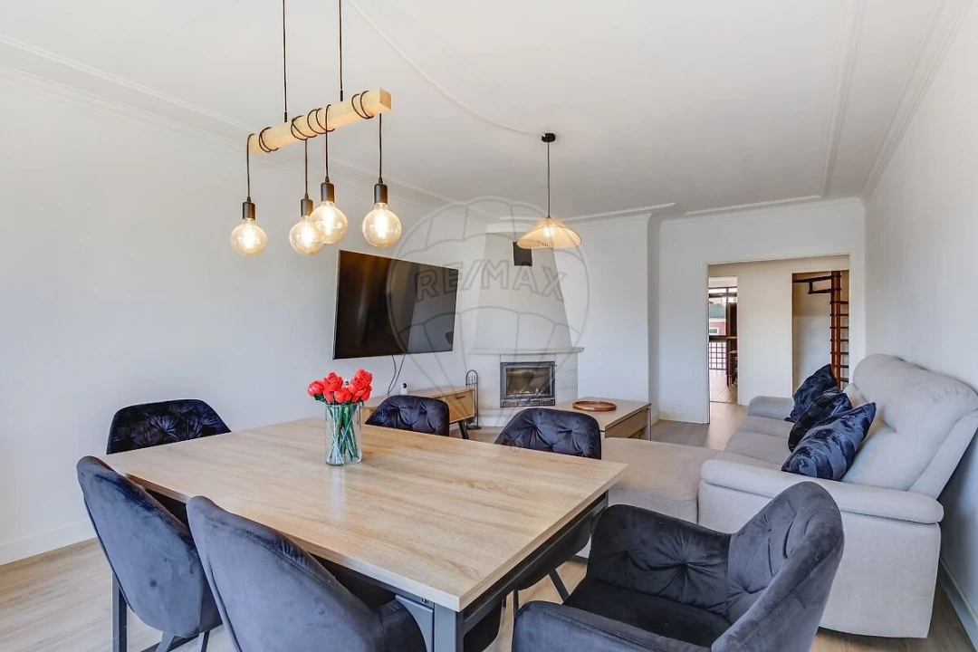 Apartamento T3 para Venda em Rio de Mouro Foto 11