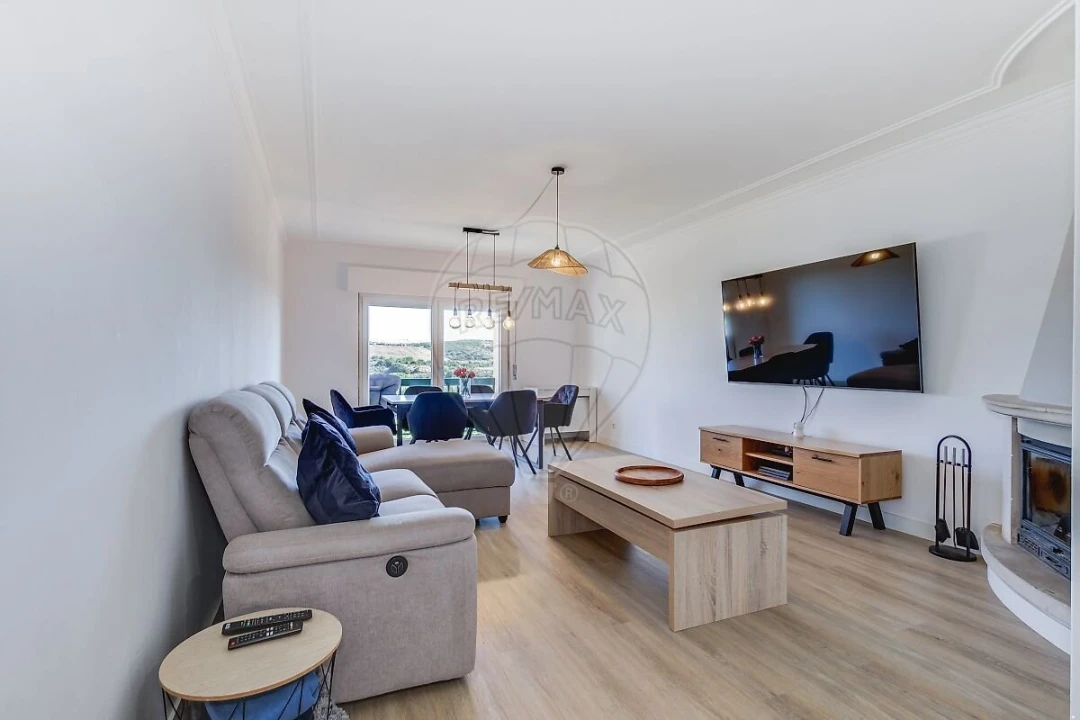 Apartamento T3 para Venda em Rio de Mouro Foto 9