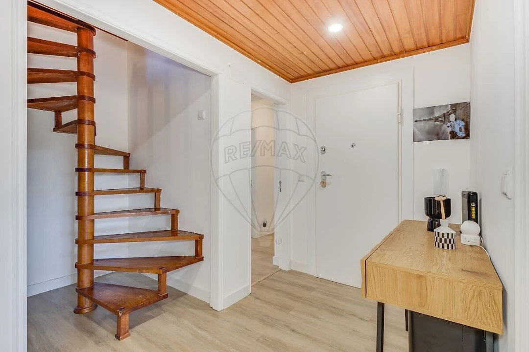 Apartamento T3 para Venda em Rio de Mouro Foto 21