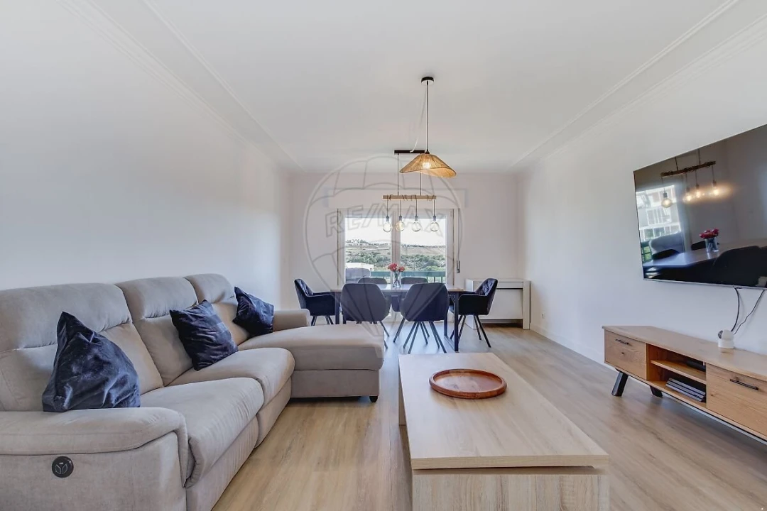 Apartamento T3 para Venda em Rio de Mouro Foto 10