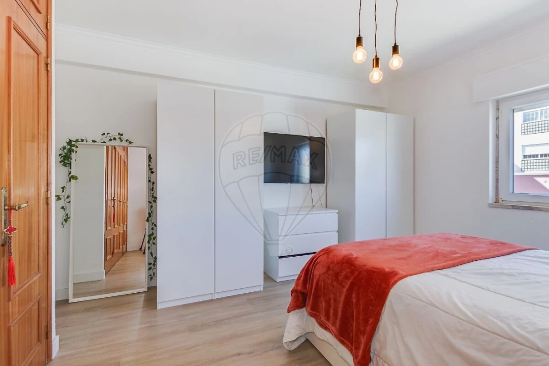 Apartamento T3 para Venda em Rio de Mouro Foto 27