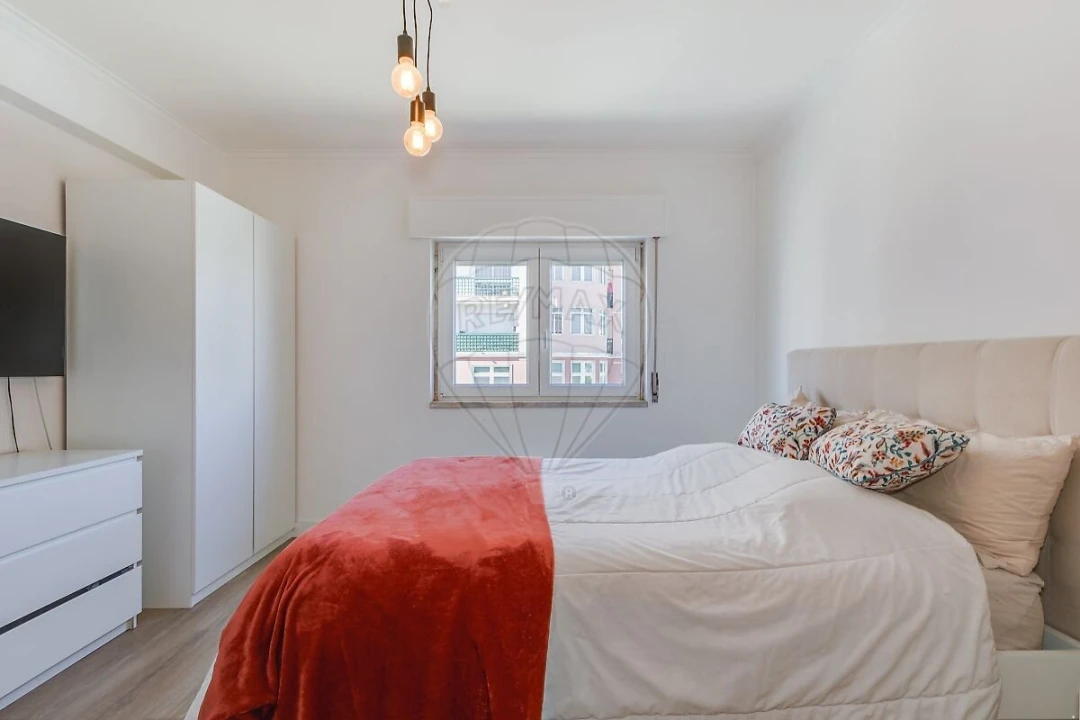 Apartamento T3 para Venda em Rio de Mouro Foto 28